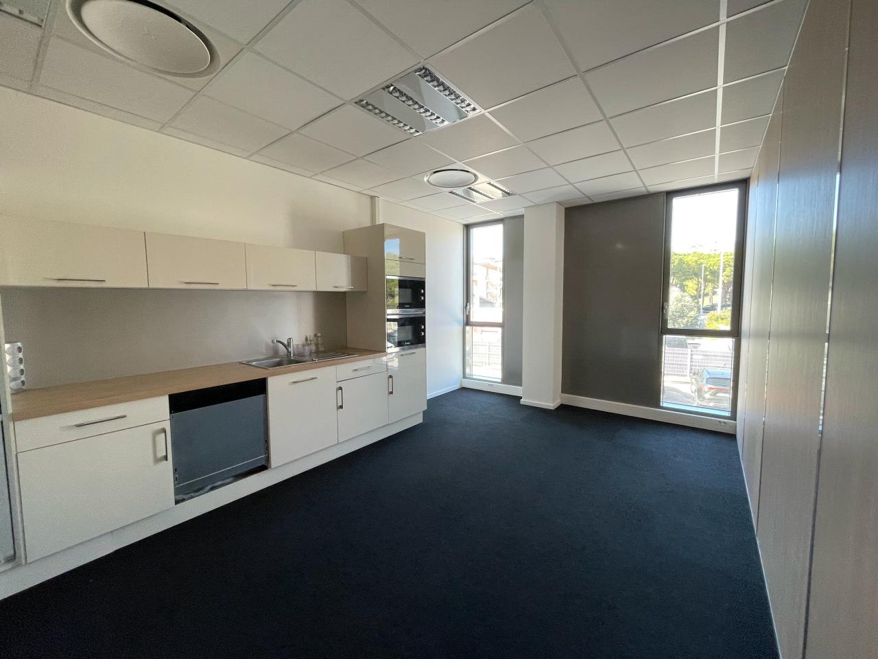 Bureau Marseille 175m² Vente bureau Marseille Bouches-du-Rhône OVBUR2421902 3